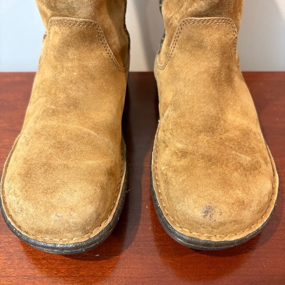 UGG Men’s Aliso Suede Shearling Lined Boots Size 7